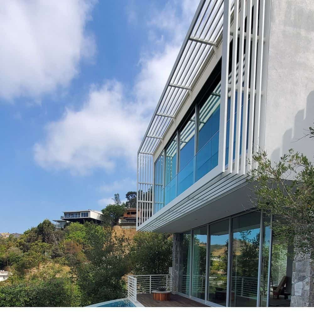 Residential Window Cleaning Services in Glendale CA - Window Washing Bros