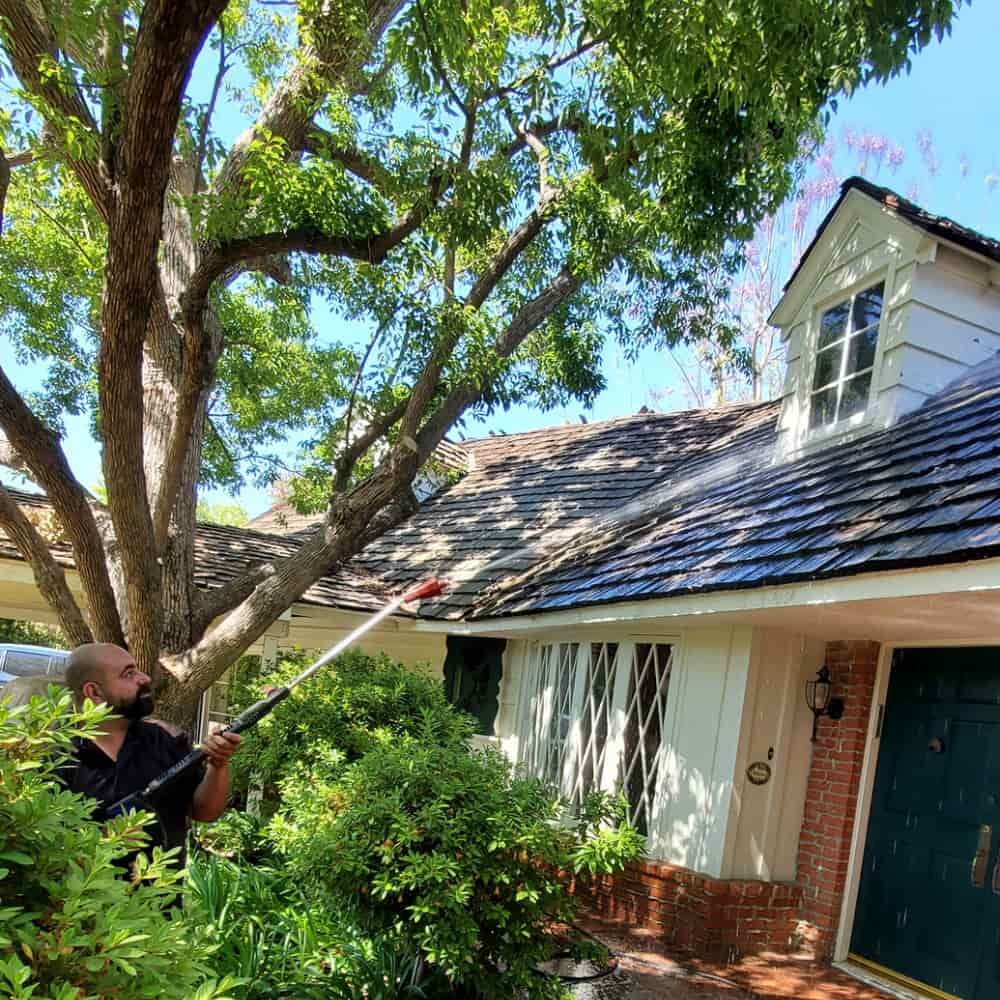 Residential Window Cleaning Services in San Fernando Valley Window Cleaning Services - Window Washing Bros