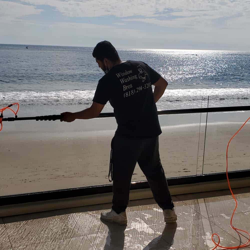 San Fernando Valley Window Cleaning - Window Washing Bros
