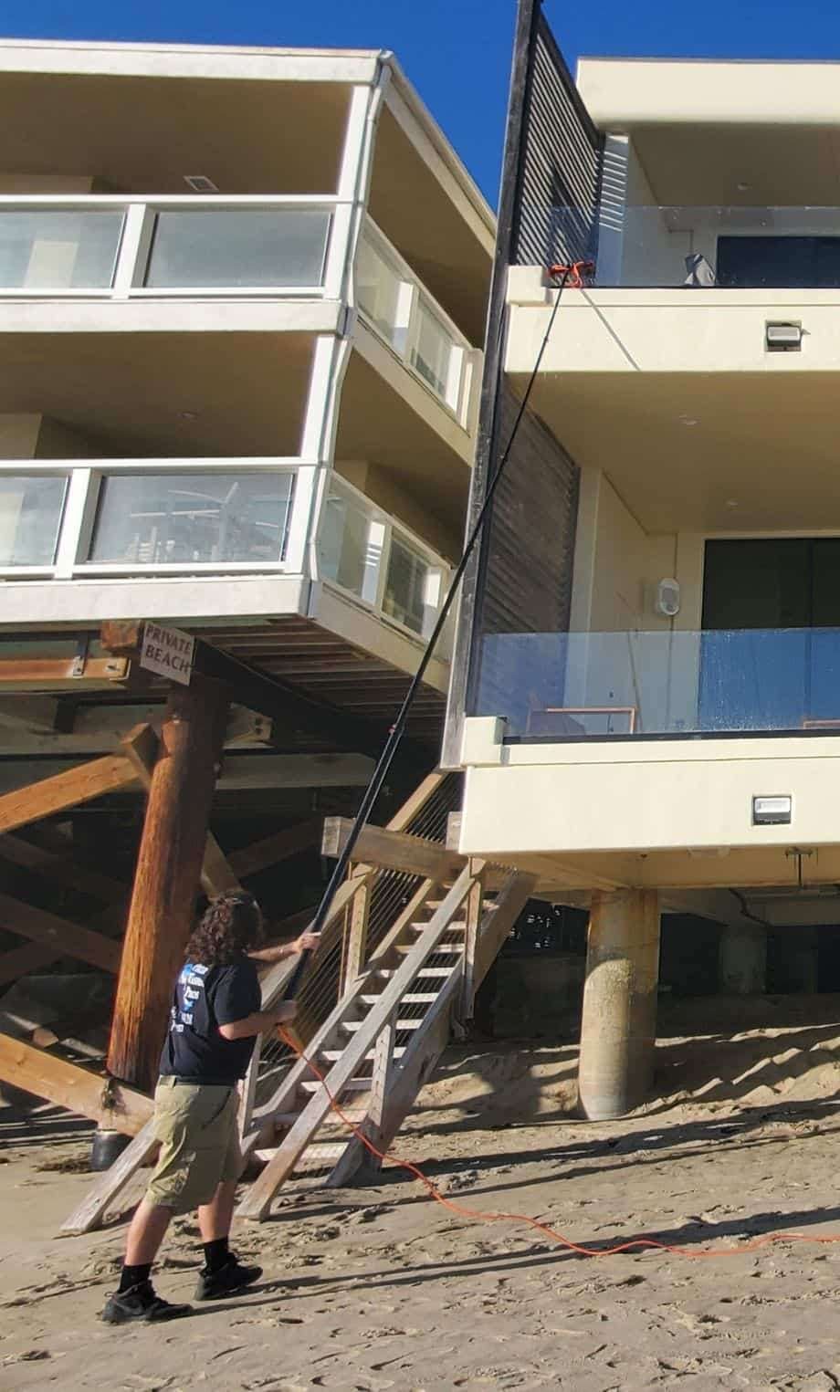 Window Cleaning Services in Van Nuys, CAby Window Washing Bros